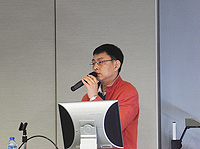 Mr. Xi Weizhong, Vice Director of Science & Technology Innovation Division, Science, Industry, Trade and Information Technology Commission of Shenzhen Municipality Government gives a presentation on Shenzhen “Peacock Initiative” campaign in the China Links Seminar